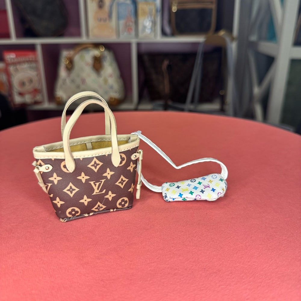 Labubu LV inspired purses (DOLL NOT INCLUDED) - Picture 4 of 4
